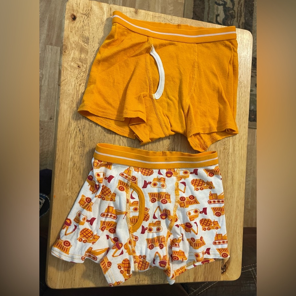 9 Pair Boys Briefs size 4T-5T all for $8.00 - Picture 4 of 6